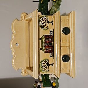 Poppytrail Wall Planter